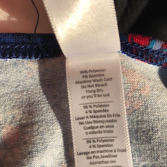 NWT- LuLaRoe Classic Tee - Picture 5 of 5